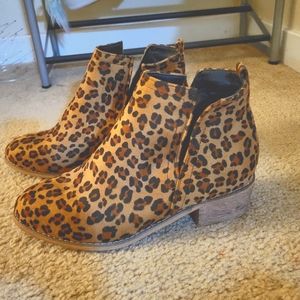Women's leopard ankle boots